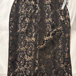 Worthington Black and Gold Patterned Pencil Skirt